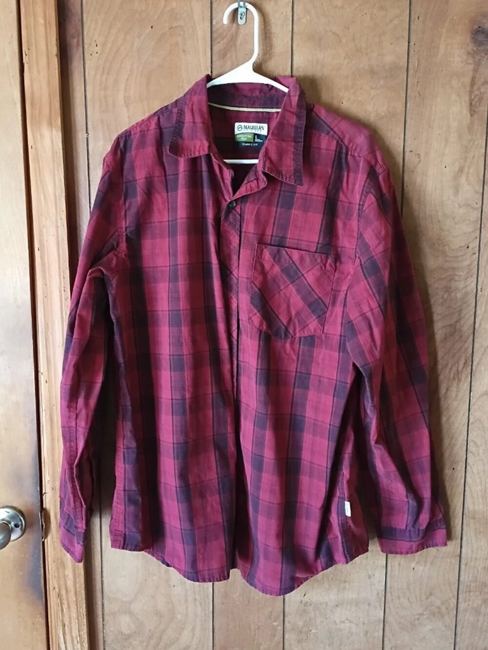 Magellan Outdoors Classic Fit Men's Large Red Plaid Cotton Blend Button Shirt